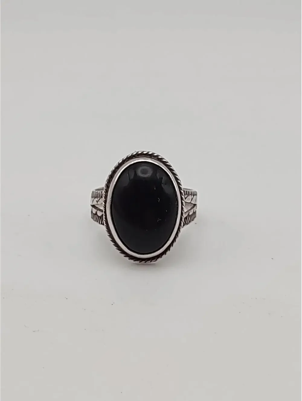 Sterling Silver Black Onyx Oval Ring Size 9 925